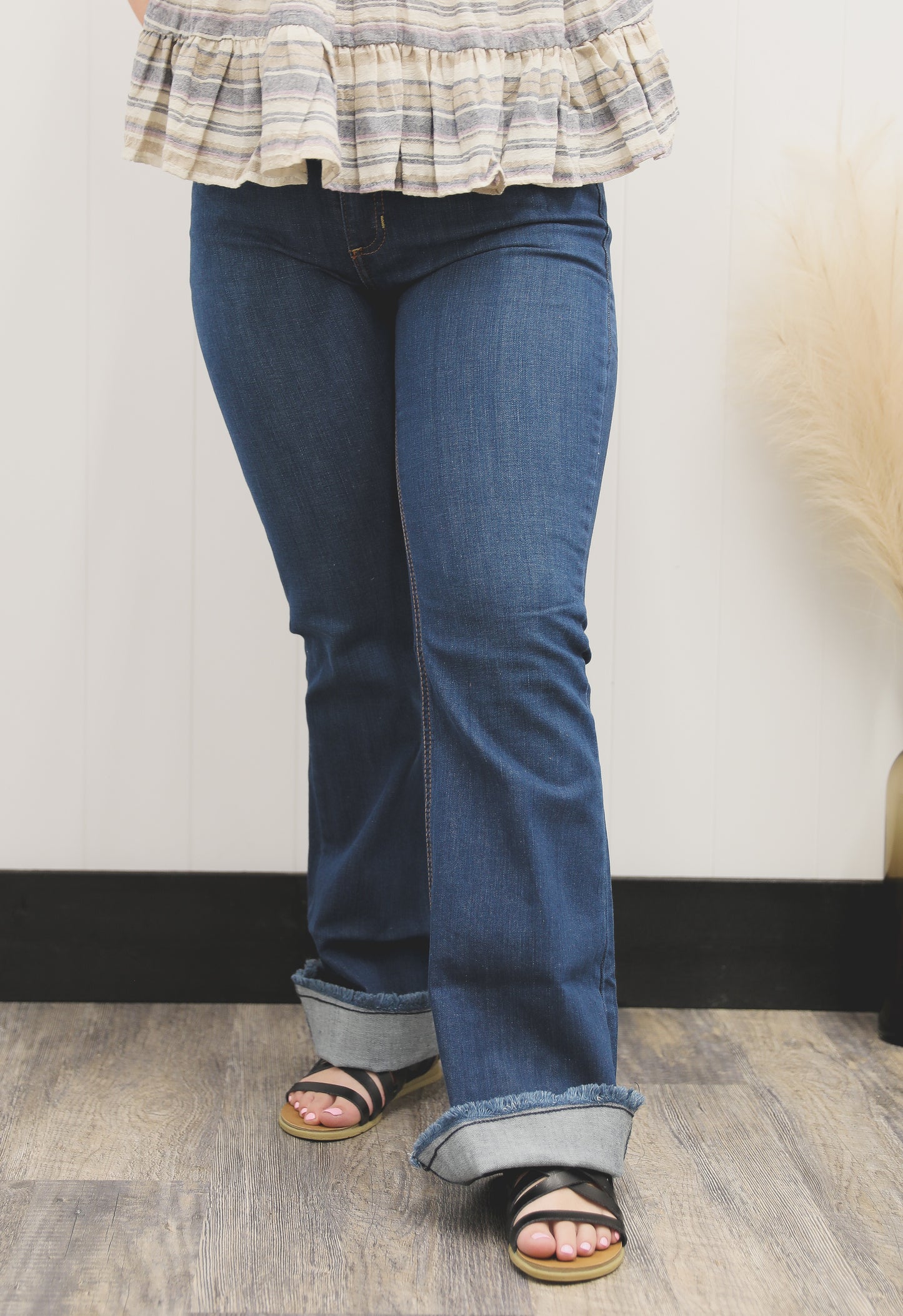 KIMES LOLA RAW HEM JEANS