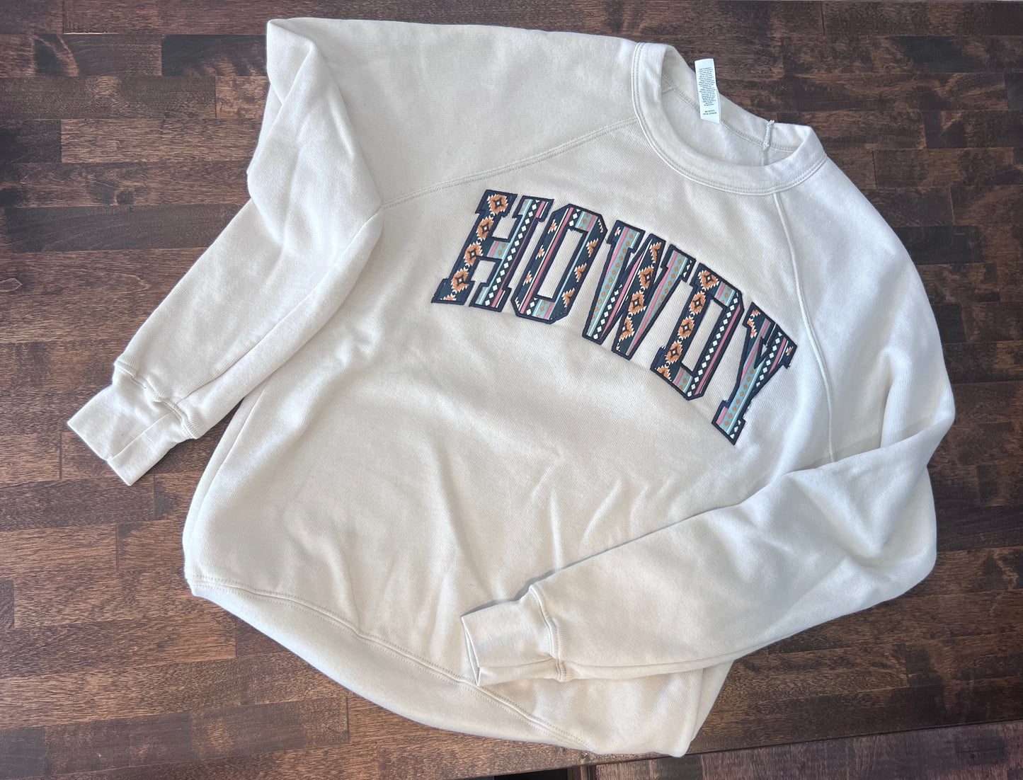 HOWDY AZTEC EMBROIDERED CREW NECK