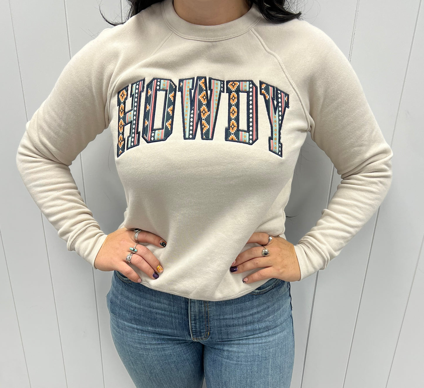 HOWDY AZTEC EMBROIDERED CREW NECK