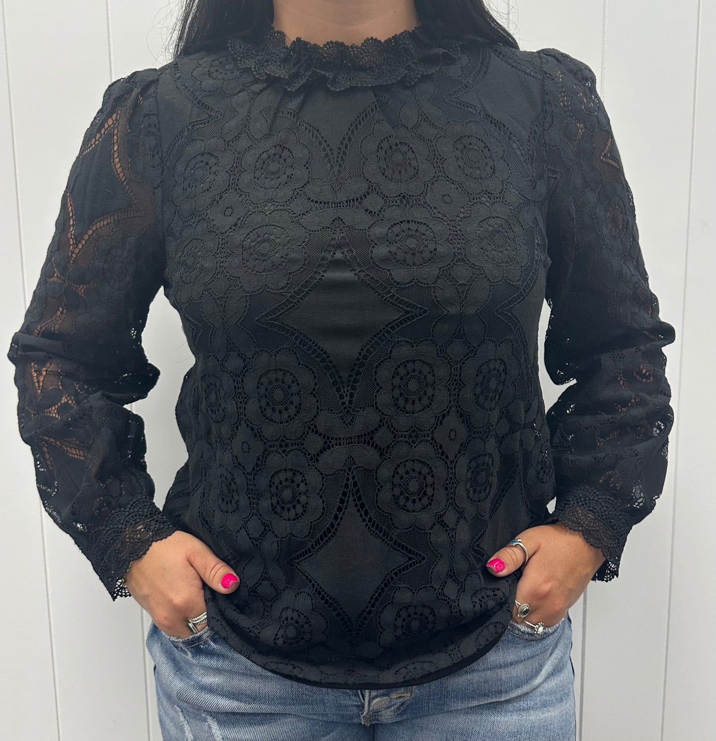 NOVELTY LACE BLOUSE- BLACK