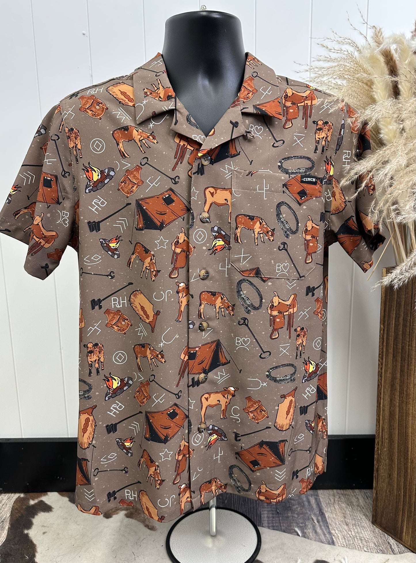 CINCH SHORT SLEEVE CAMP BUTTON UP