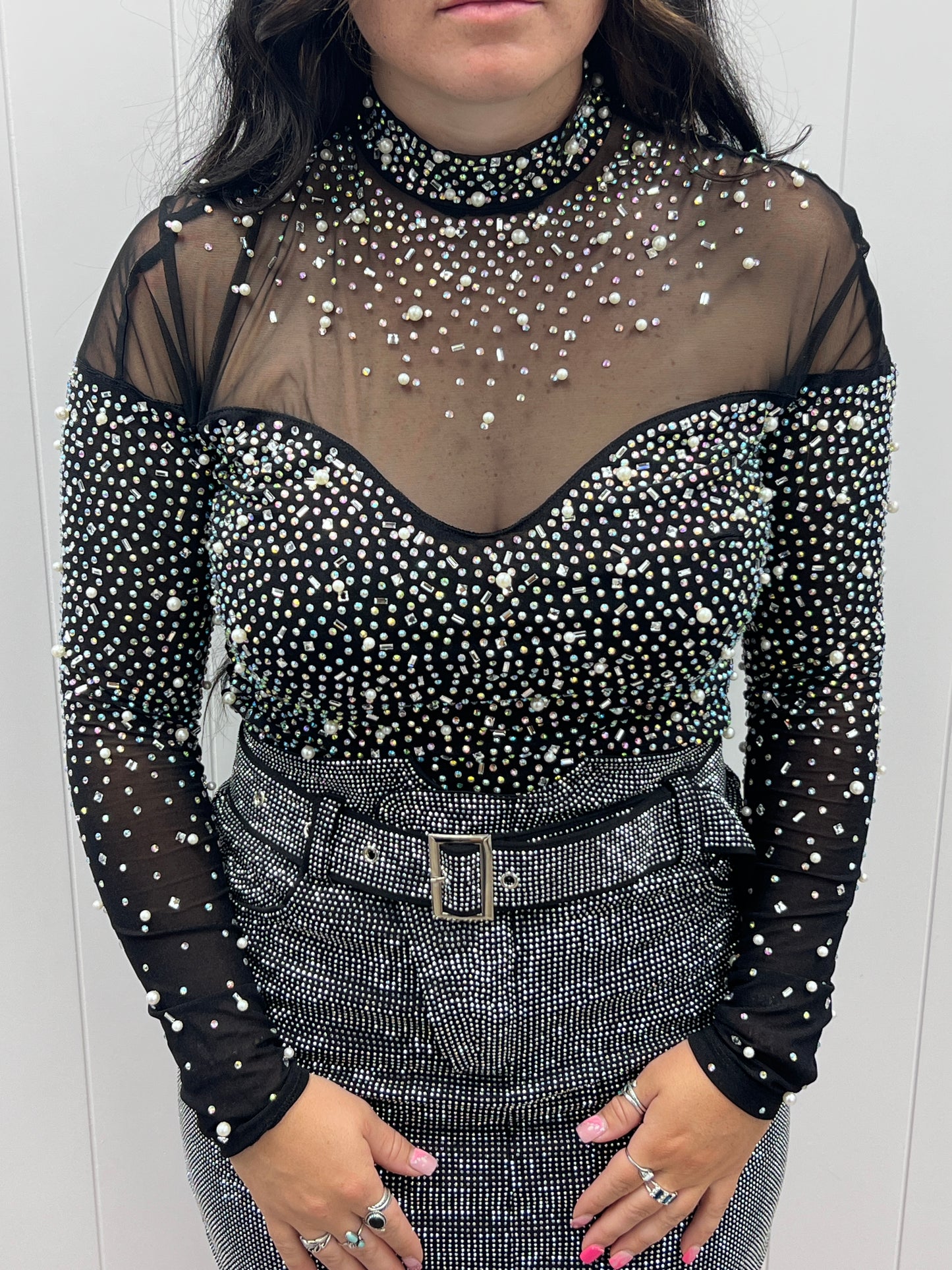 BLACK RHINESTONE/PEARL LONG SLEEVE CROP