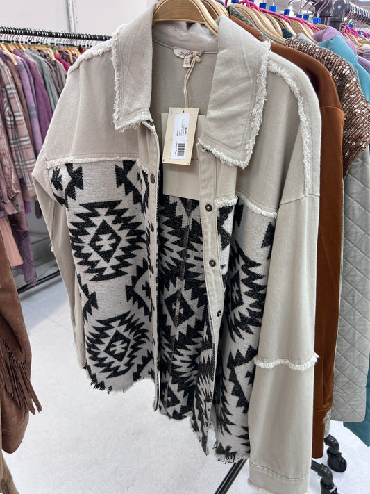 FRINGE DETAILED AZTEC JACKET