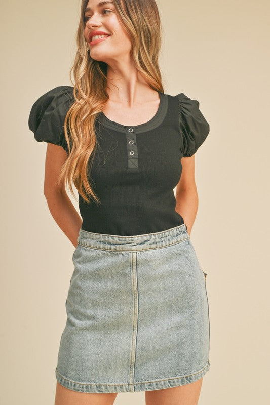 BLACK PUFF SLEEVE TOP WITH FRONT SNAPS